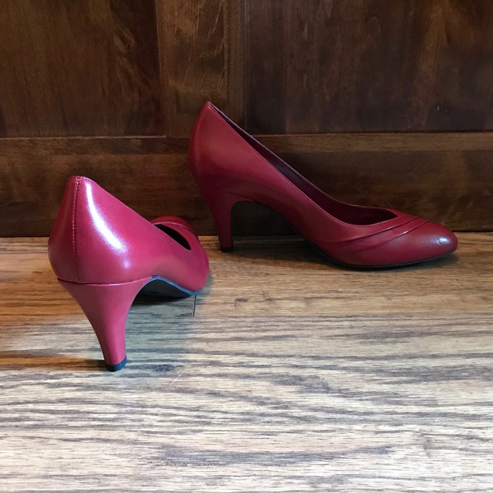 East 5th red pumps